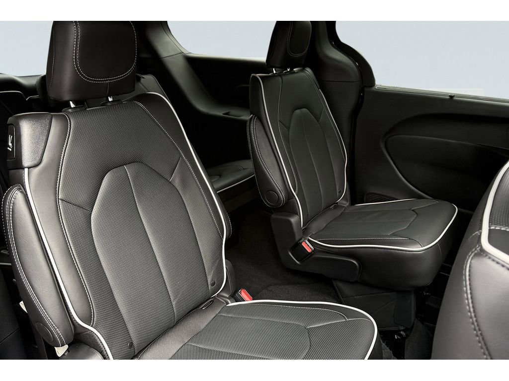 New 2026 Chrysler Pacifica Limited w/ S Appearance Package image 19