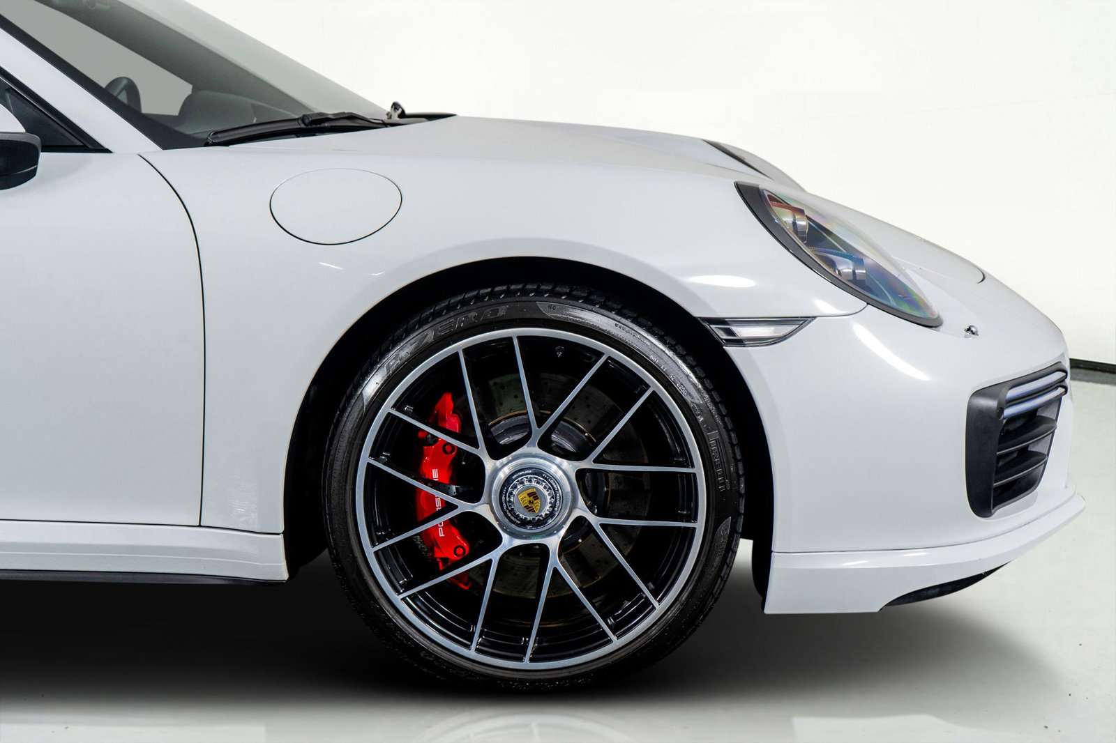 Used 2017 Porsche 911 Turbo image 8