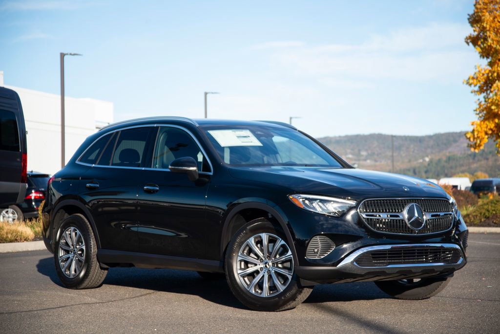 New 2026 Mercedes-Benz GLC 300 4MATIC image 3