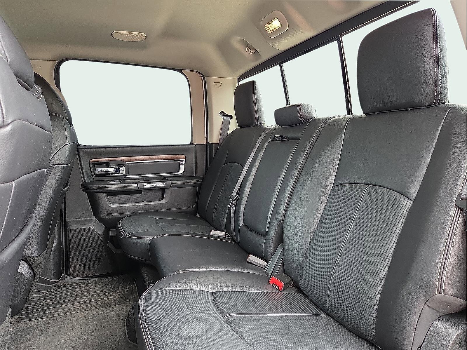 Used 2018 RAM 2500 Laramie image 11