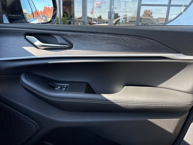 New 2025 Jeep Grand Cherokee Limited w/ Black Appearance Package image 24