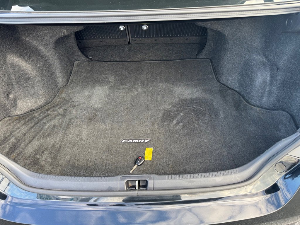 Used 2015 Toyota Camry LE image 31