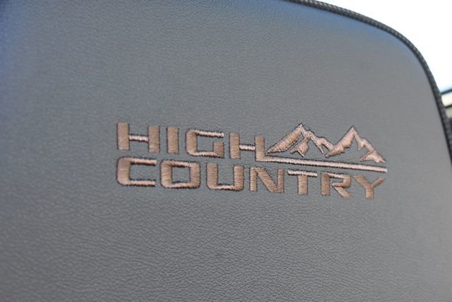 New 2026 Chevrolet Suburban High Country image 19