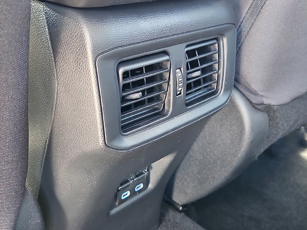 Used 2022 Toyota RAV4 XLE w/ Convenience Package AWD/4WD image 11