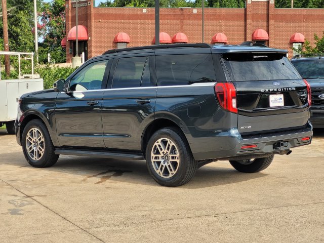 Used 2025 Ford Expedition Active RWD image 6