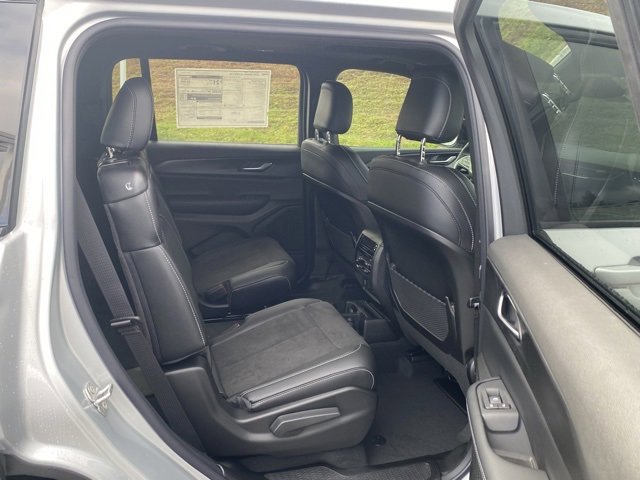 New 2025 Jeep Grand Cherokee L Altitude image 31