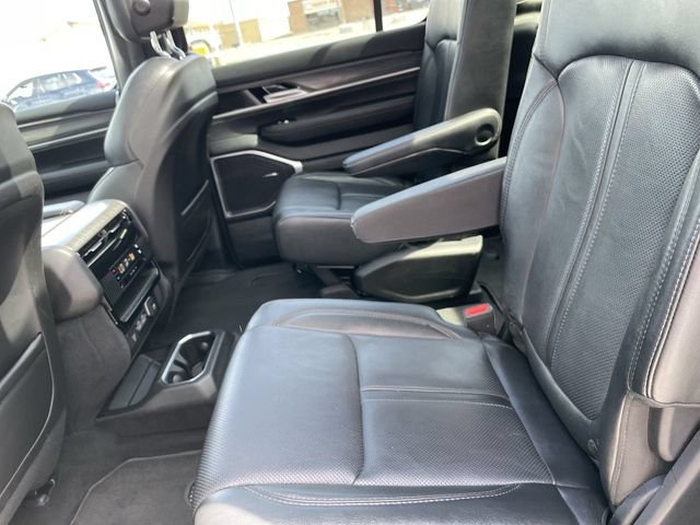 Used 2023 Jeep Wagoneer L Series II w/ Premium Group I AWD/4WD image 23