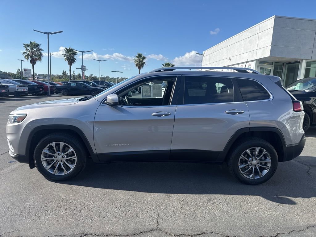 Used 2019 Jeep Cherokee Latitude Plus image 4