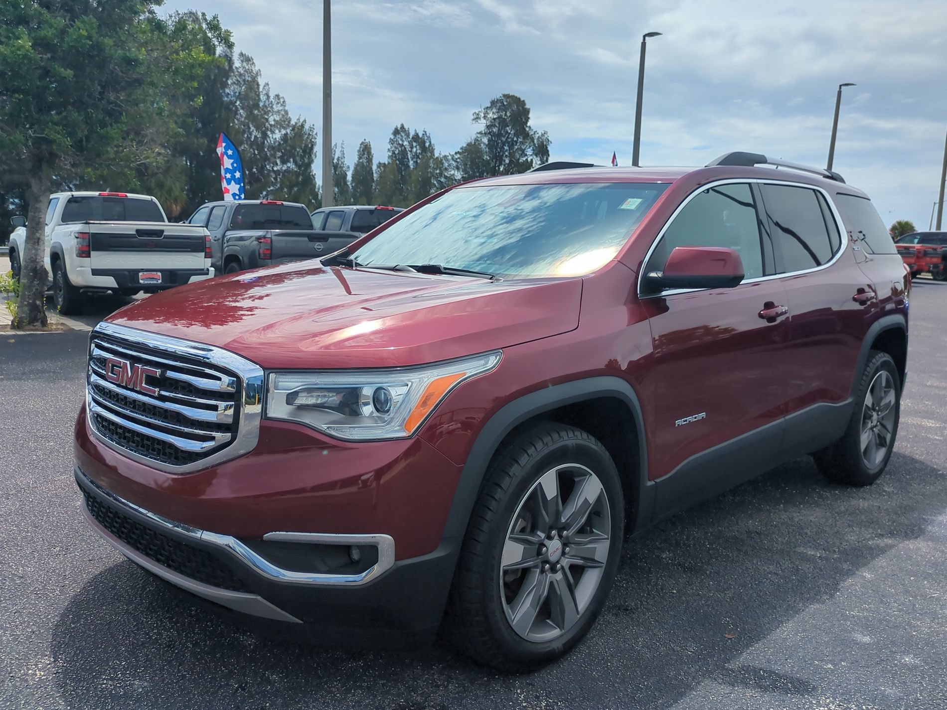Used 2018 GMC Acadia SLT FWD image 9