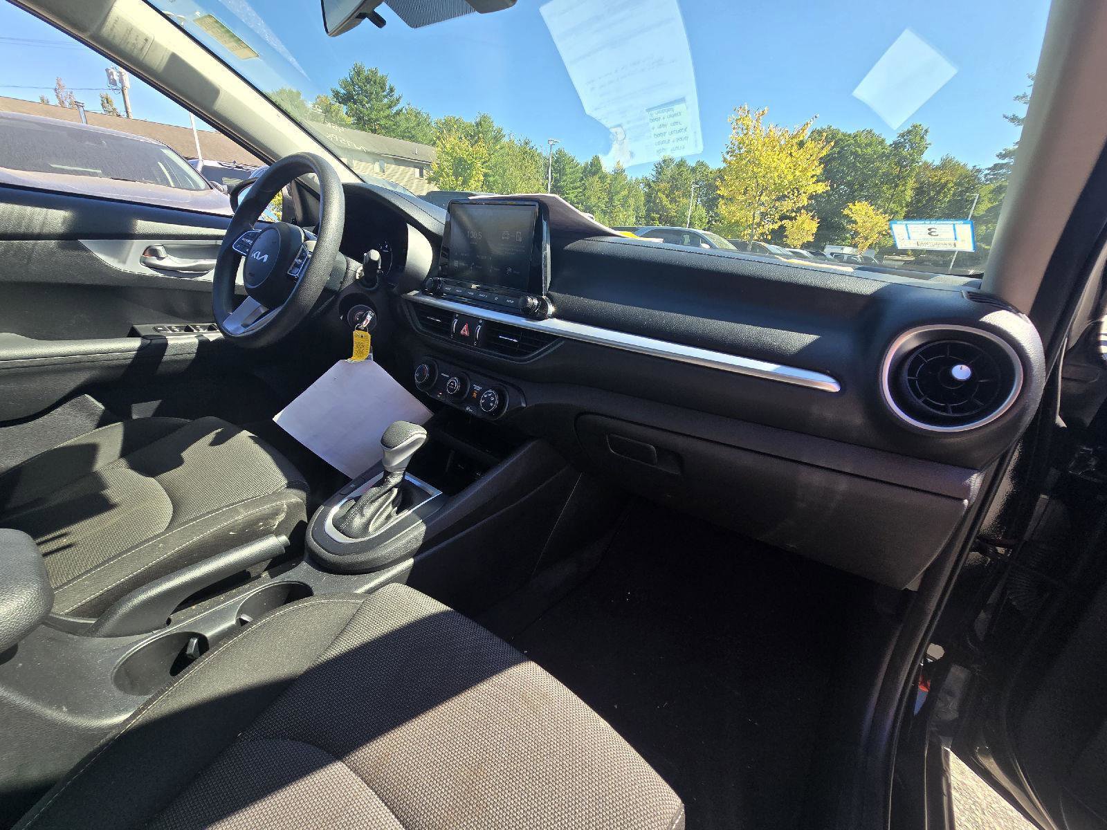 Used 2023 Kia Forte LXS image 13