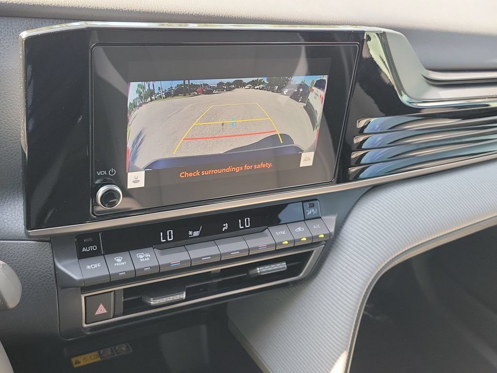 Used 2026 Toyota Camry SE AWD/4WD image 15