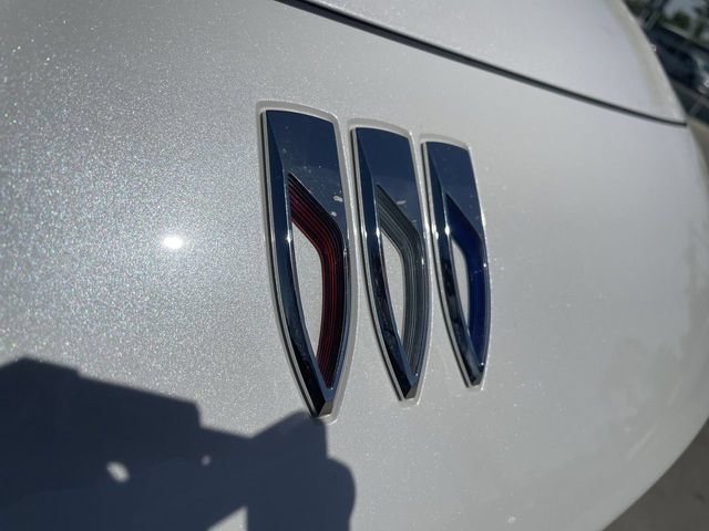 Used 2025 Buick Envista Avenir FWD image 30