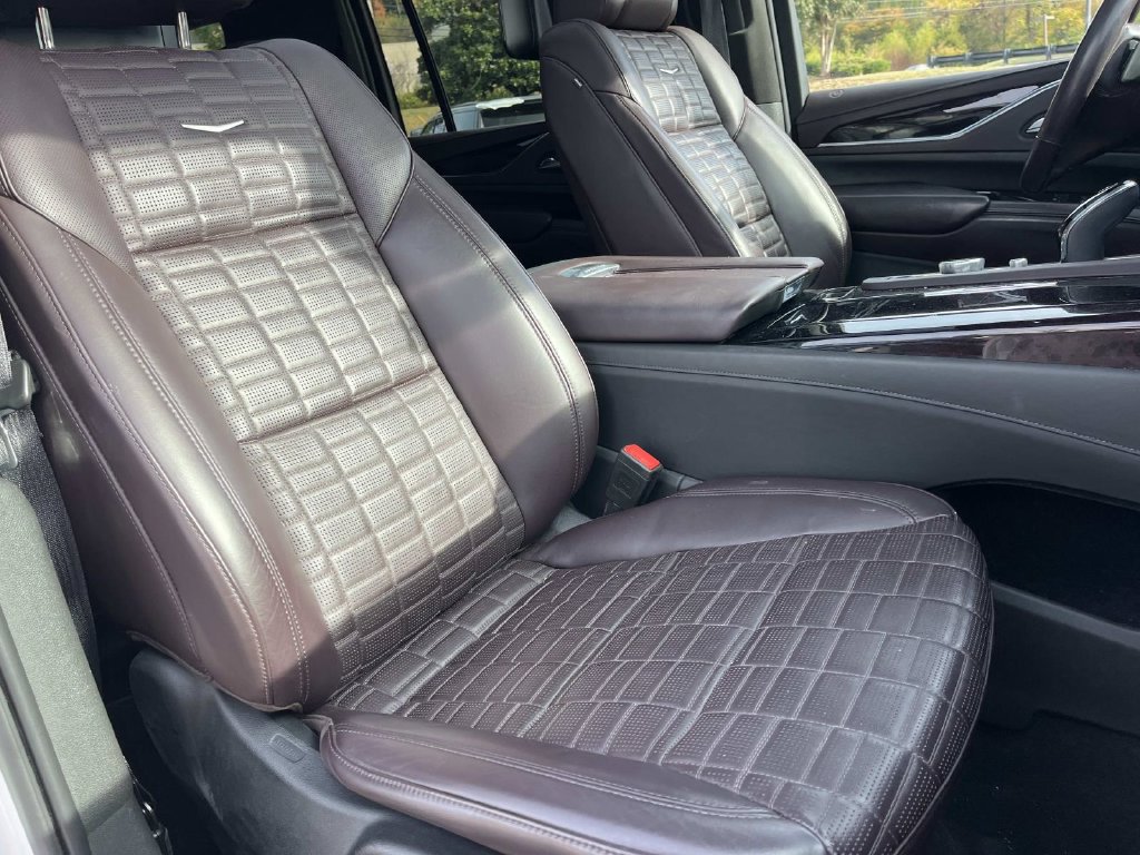 Used 2021 Cadillac Escalade ESV Sport Platinum AWD/4WD image 29