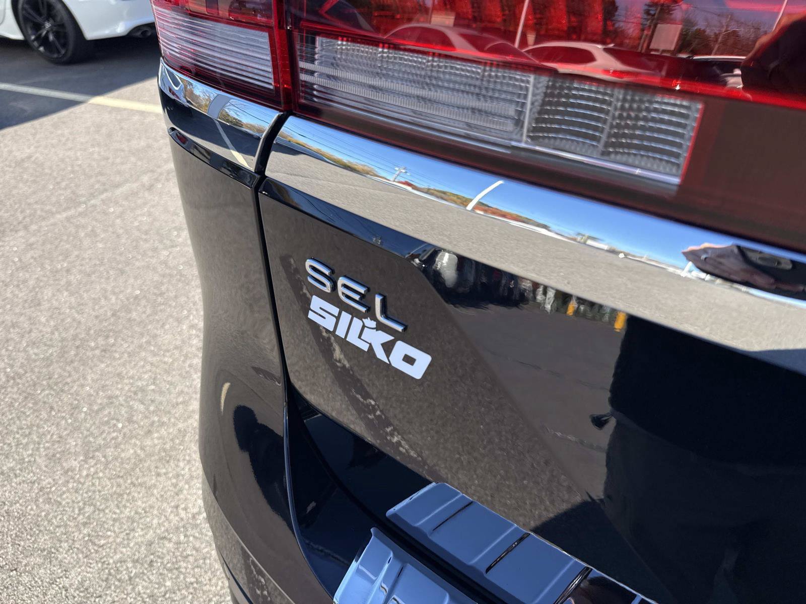 Certified 2024 Volkswagen Atlas SEL AWD/4WD image 5