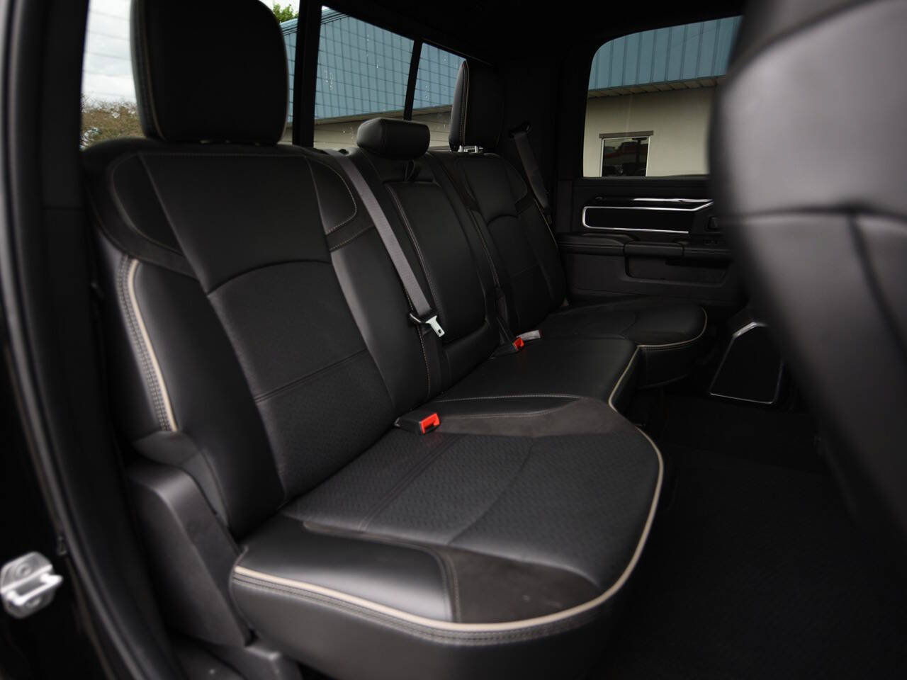 Used 2022 RAM 3500 Laramie AWD/4WD image 14