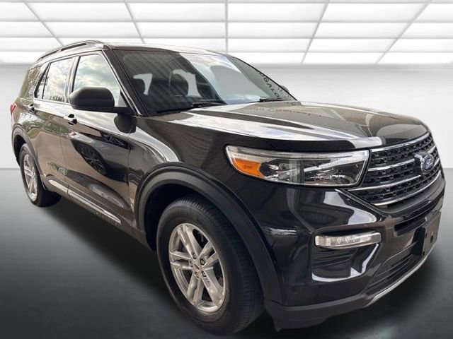 Used 2024 Ford Explorer XLT w/ Equipment Group 202A image 1