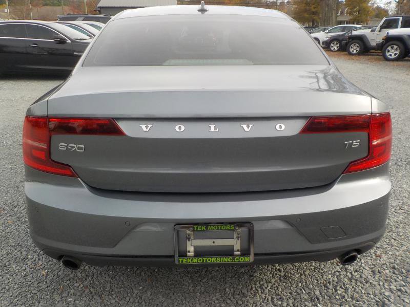 Used 2018 Volvo S90 T5 Momentum image 4