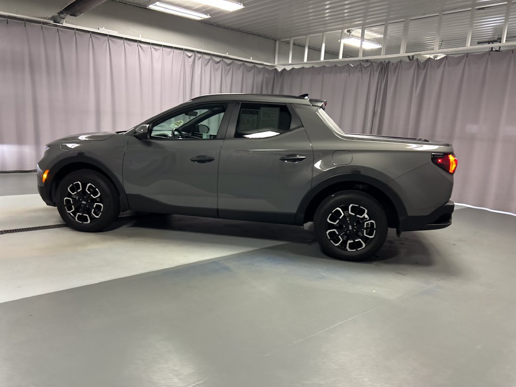Used 2024 Hyundai Santa Cruz SEL w/ Activity Package FWD image 4
