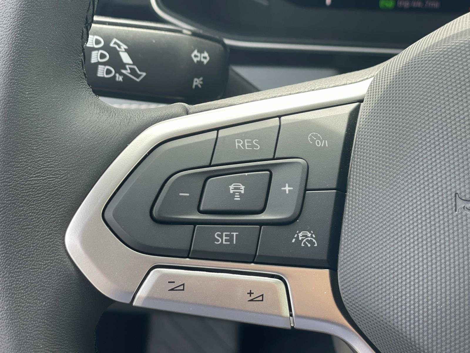 New 2026 Volkswagen Jetta SEL FWD image 7