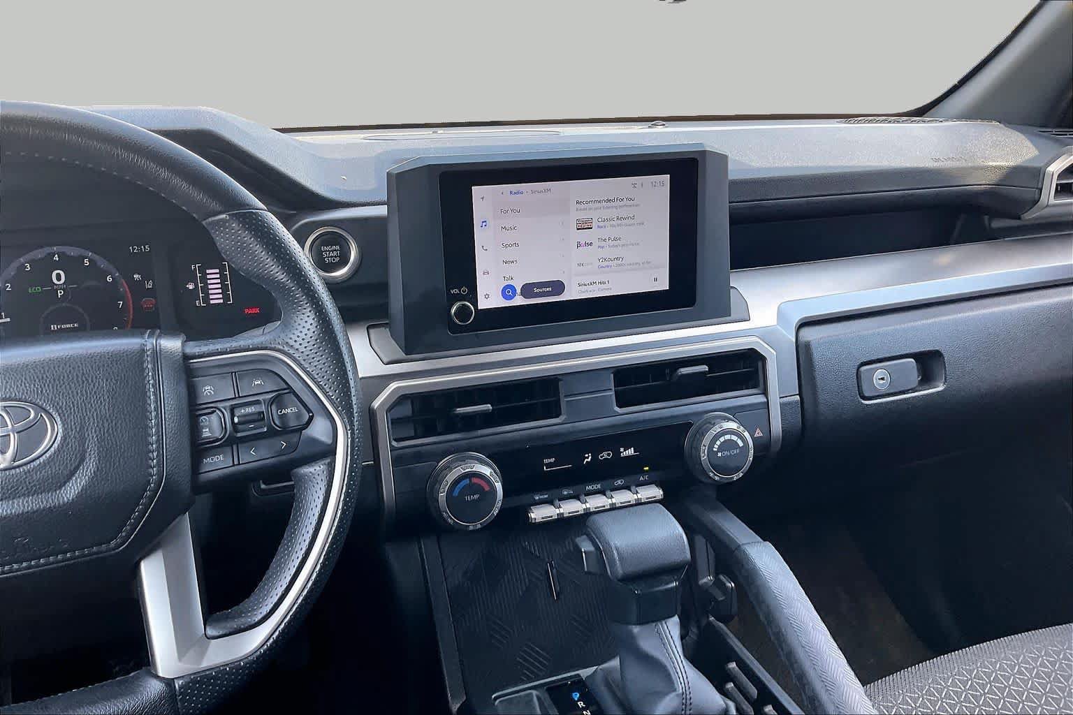 Used 2025 Toyota 4Runner SR5 AWD/4WD image 7