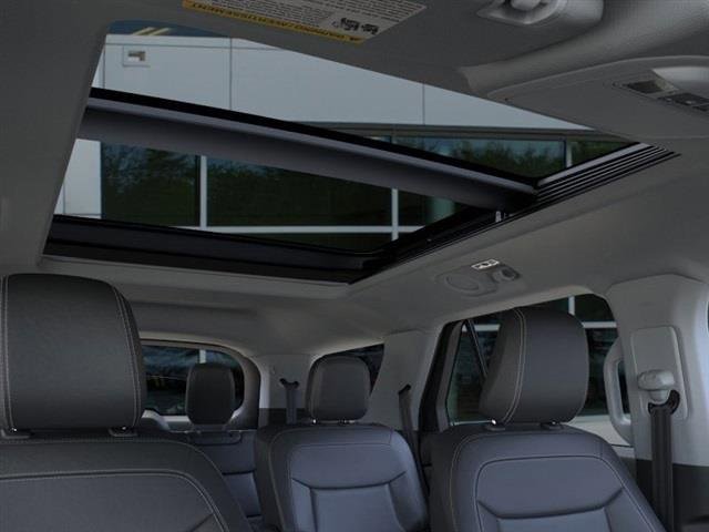 New 2024 Ford Explorer XLT w/ Equipment Group 202A image 22