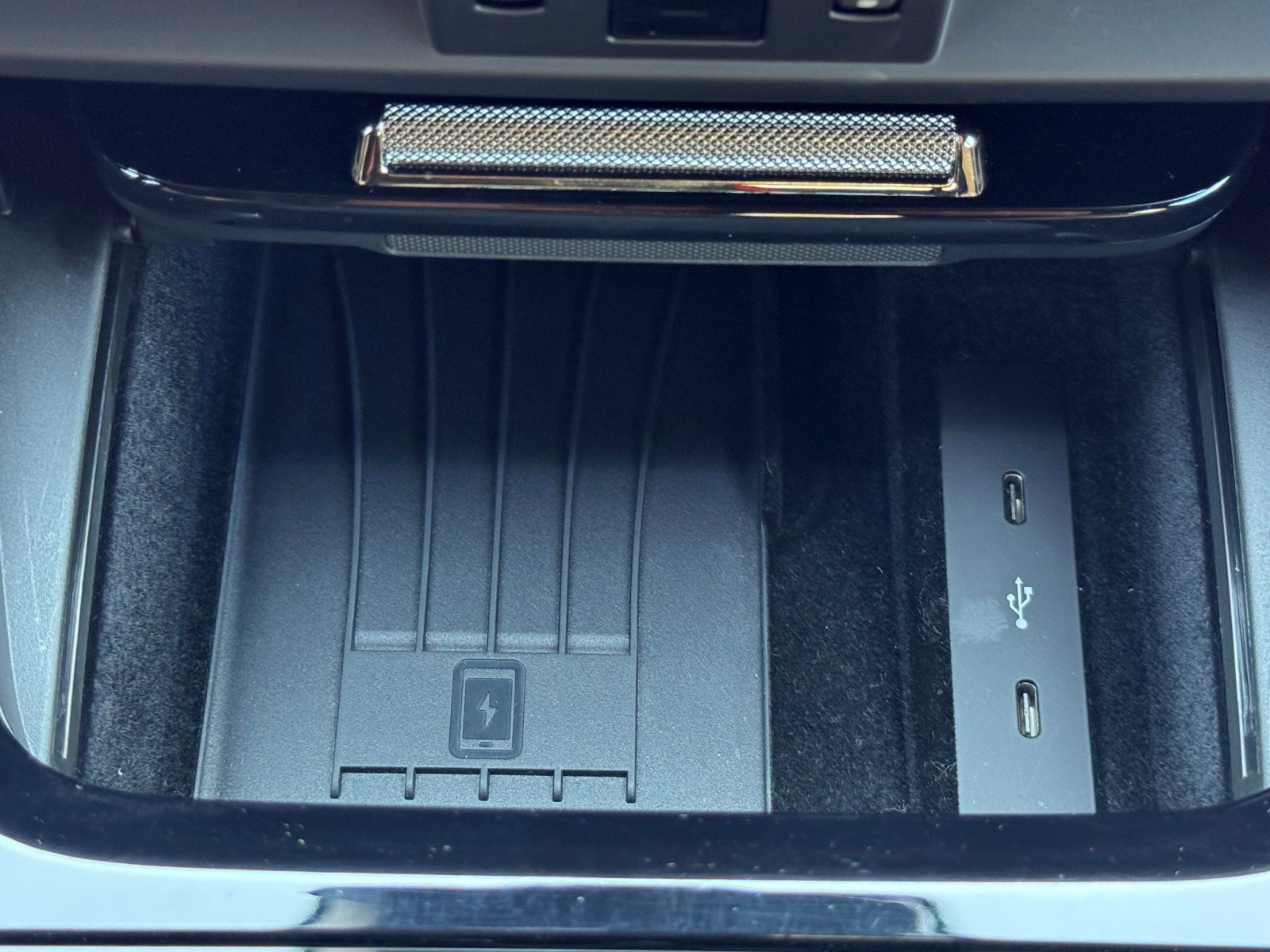 Used 2024 Porsche Cayenne Coupe AWD/4WD image 36