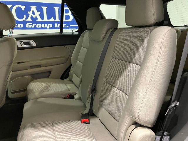 Used 2014 Ford Explorer XLT w/ Equipment Group 201A AWD/4WD image 37