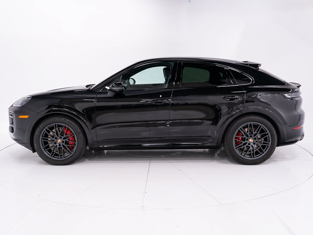 Certified 2026 Porsche Cayenne GTS AWD/4WD image 2
