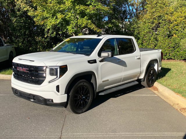 Used 2025 GMC Sierra 1500 Elevation AWD/4WD image 3