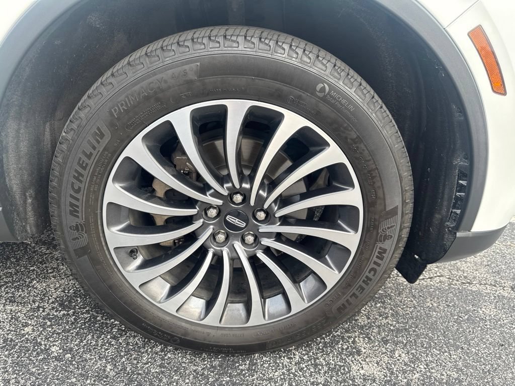 Used 2023 Lincoln Aviator AWD w/ Premium Package image 42
