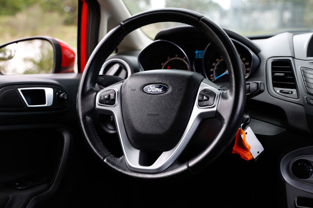 Used 2014 Ford Fiesta SE FWD image 26
