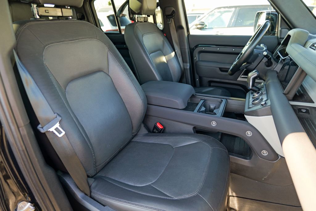 Used 2023 Land Rover Defender 110 X-Dynamic SE AWD/4WD image 39