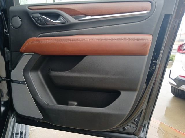 Used 2023 GMC Yukon XL Denali Ultimate image 11