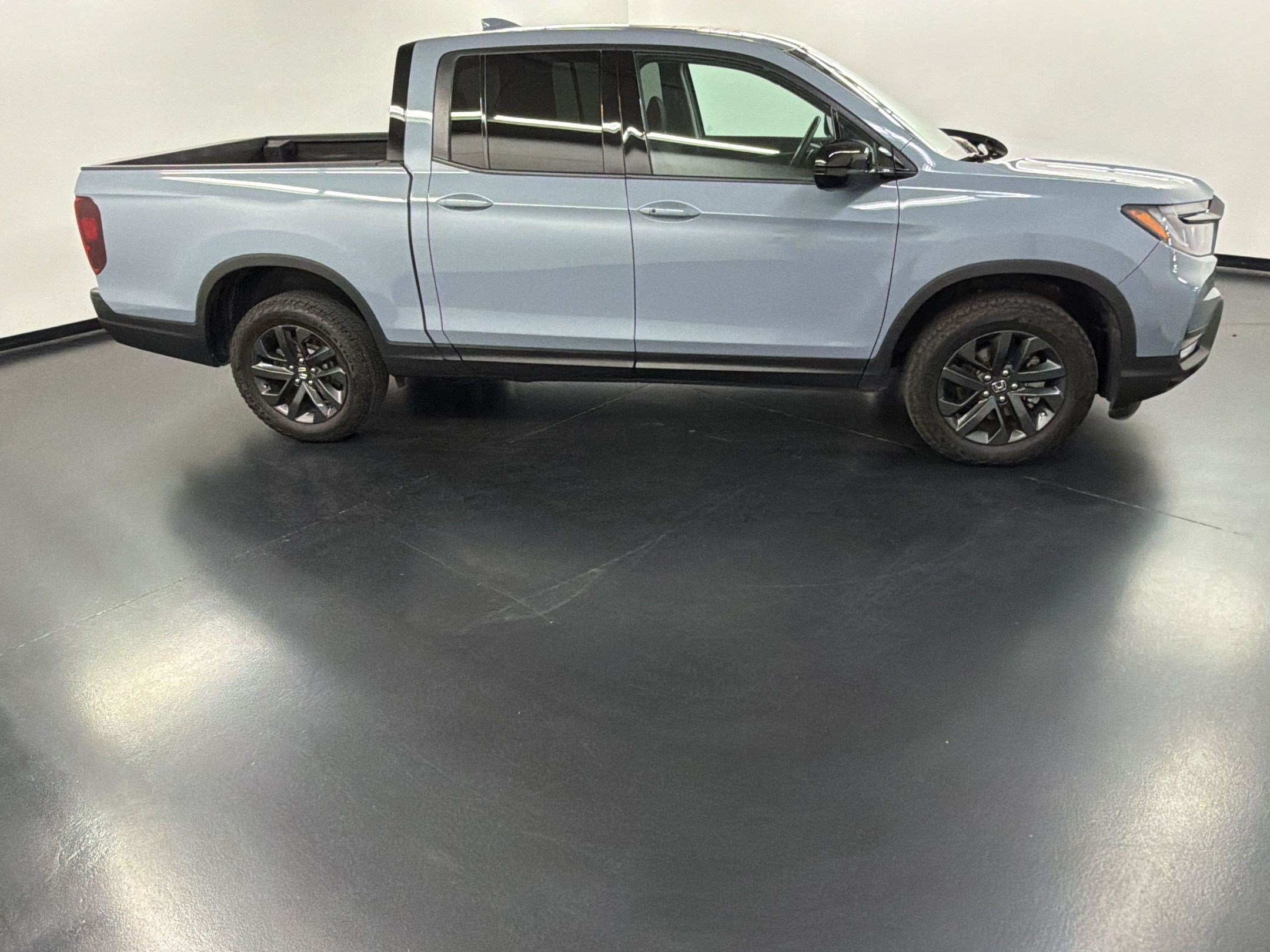 Certified 2023 Honda Ridgeline Sport image 8