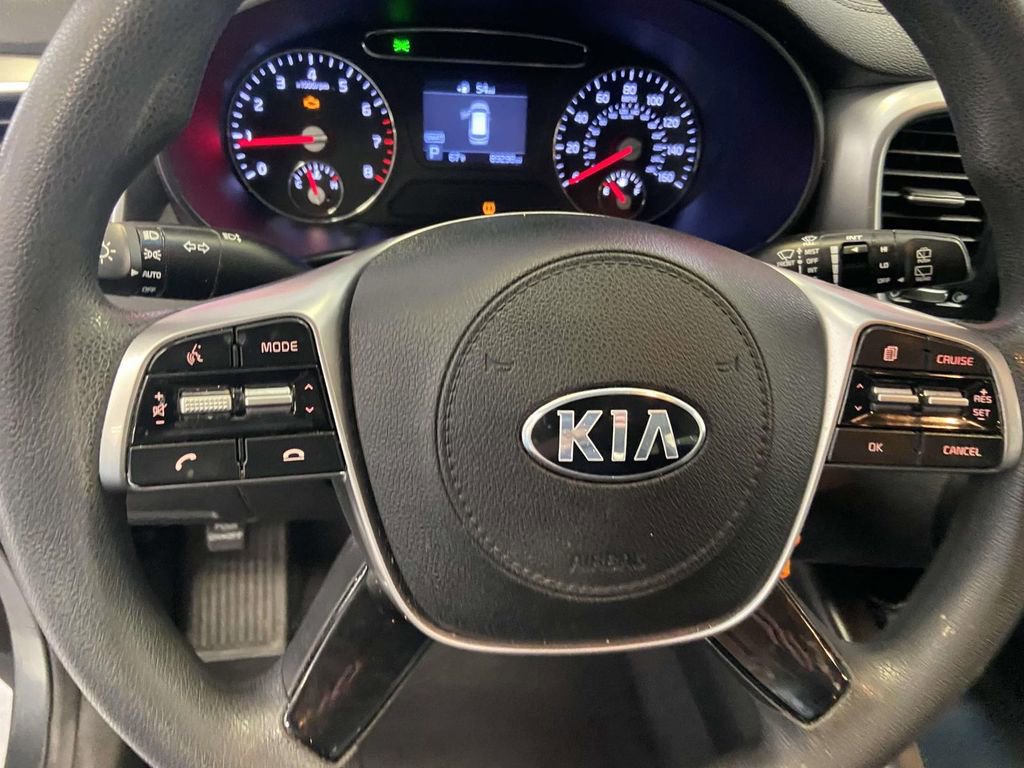 Used 2020 Kia Sorento LX image 19