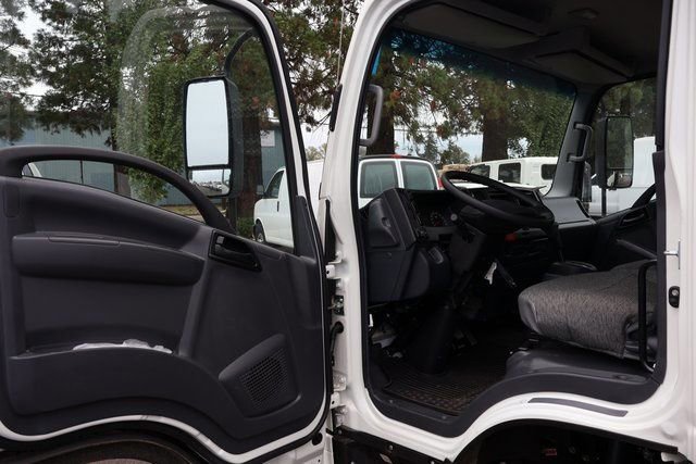 New 2025 Chevrolet Low Cab Forward image 8