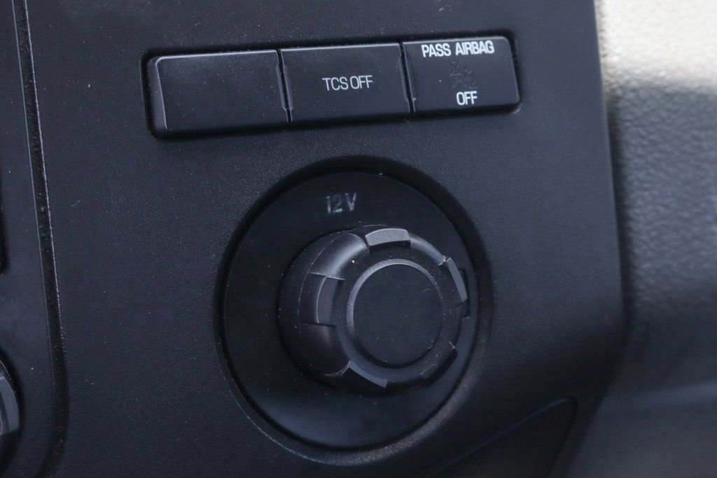 Used 2016 Ford F550 2WD Regular Cab Super Duty image 24