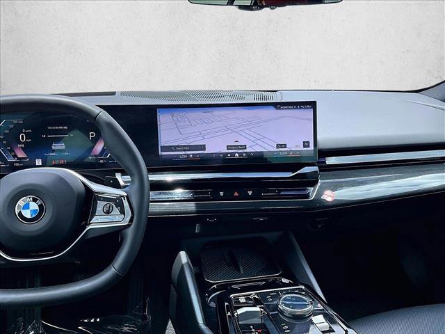 Used 2026 BMW 530i RWD image 8