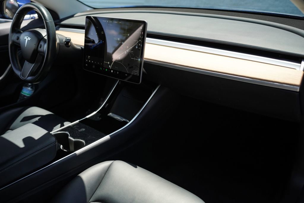 Used 2019 Tesla Model 3 Long Range image 19
