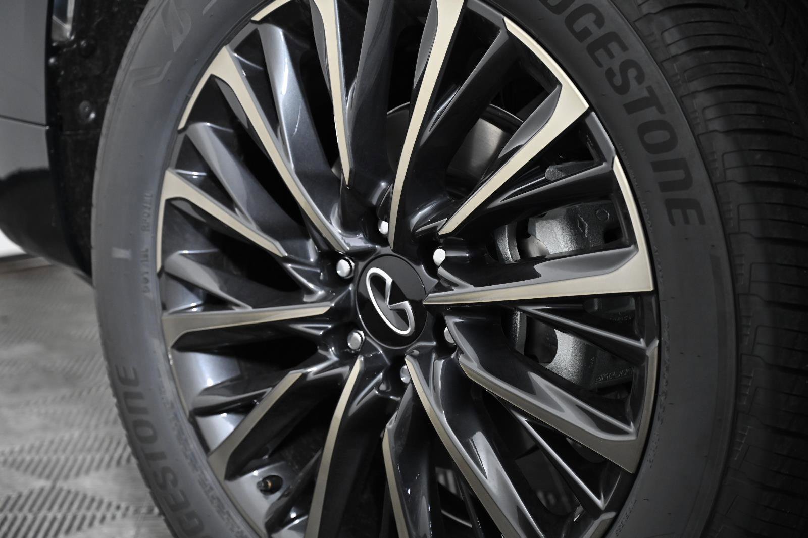 New 2026 INFINITI QX80 Autograph w/ Premium Cargo Package image 38