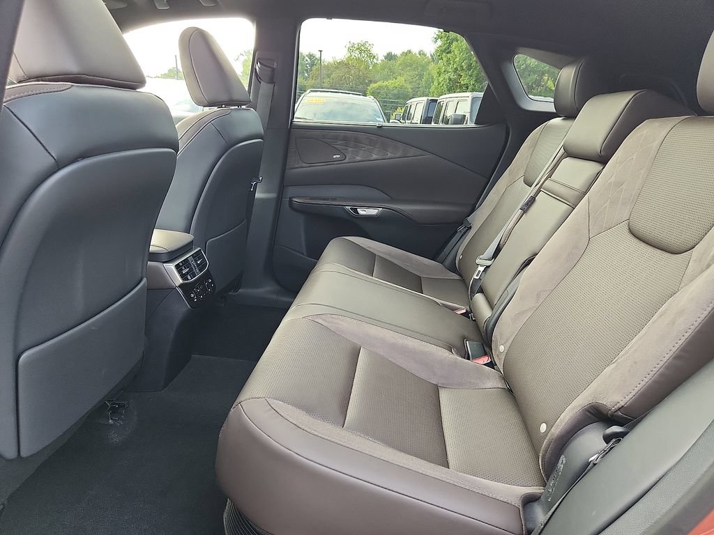 Used 2025 Lexus RX 350 w/ Convenience Package AWD/4WD image 10
