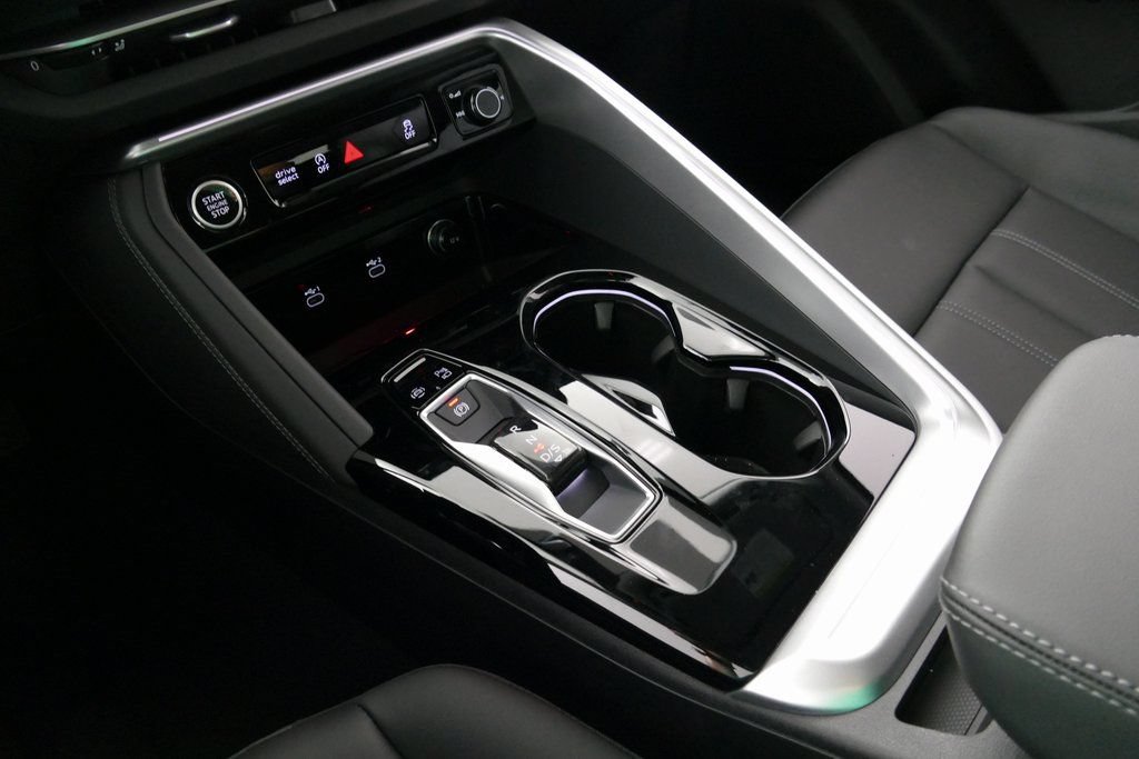 Certified 2025 Audi Q5 Premium w/ Convenience Package AWD/4WD image 21