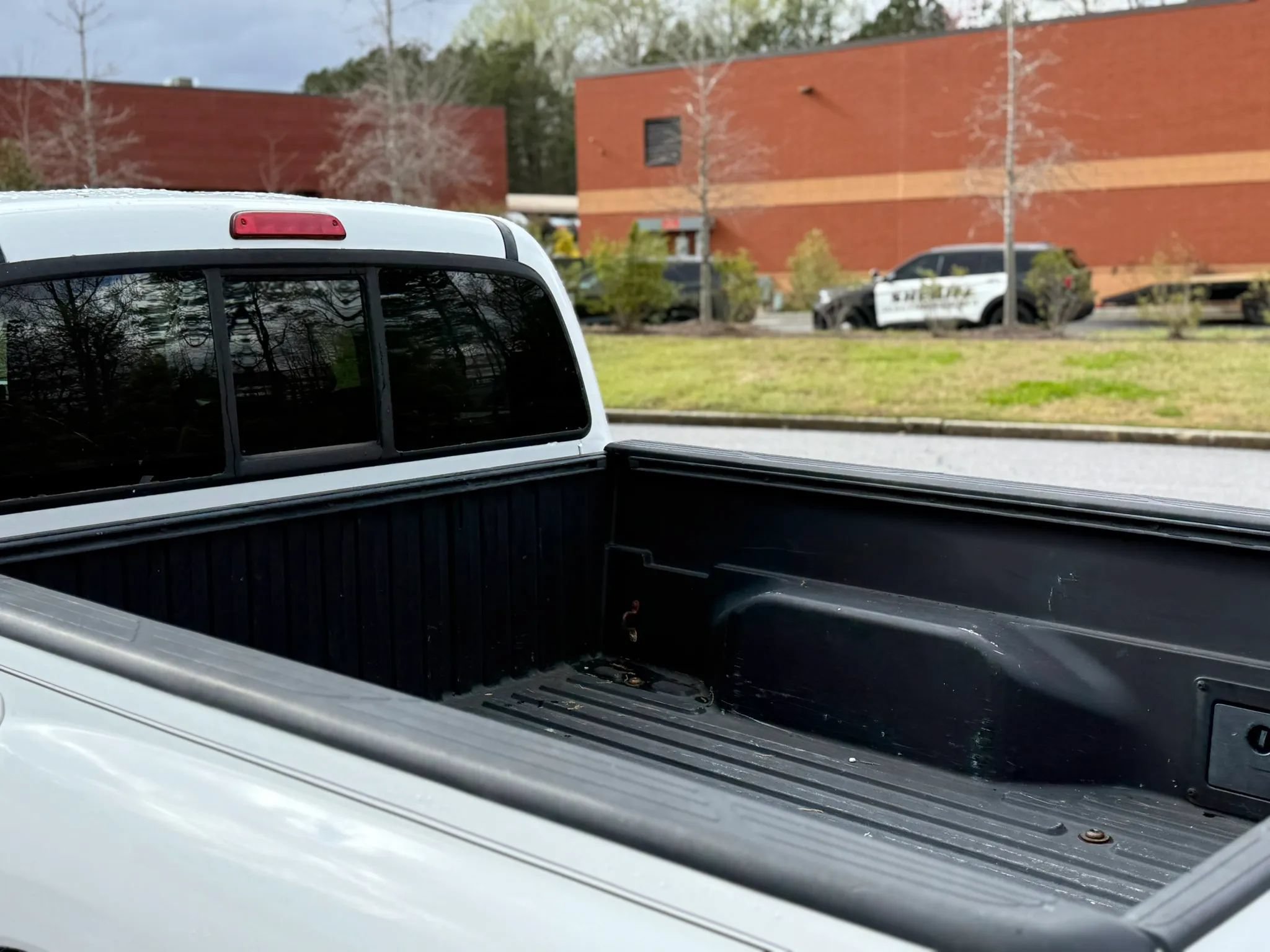 Used 2015 Toyota Tacoma 2WD Access Cab w/ Convenience Package image 26