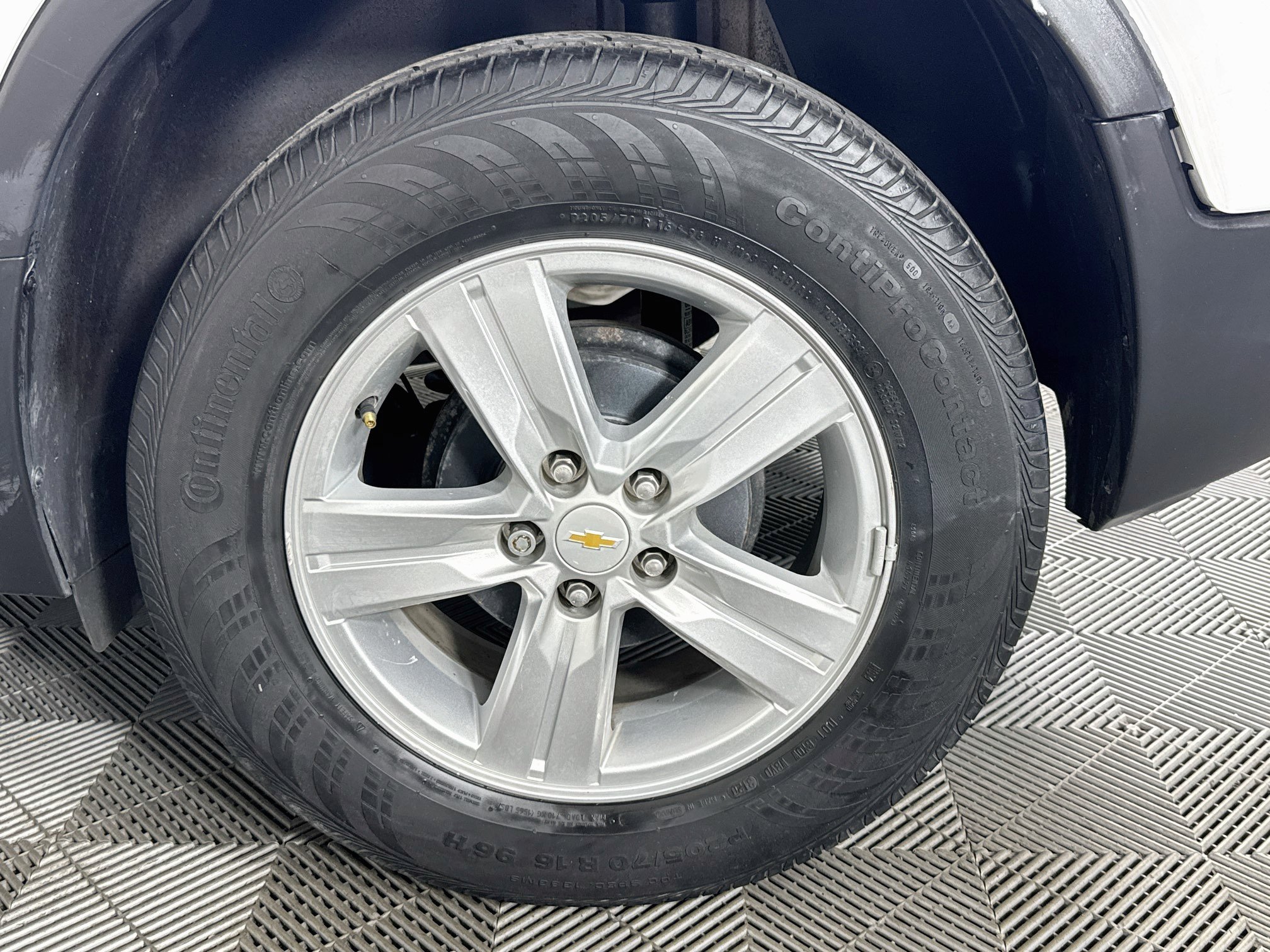 Used 2021 Chevrolet Trax LS w/ Tint and Cruise Package FWD image 34