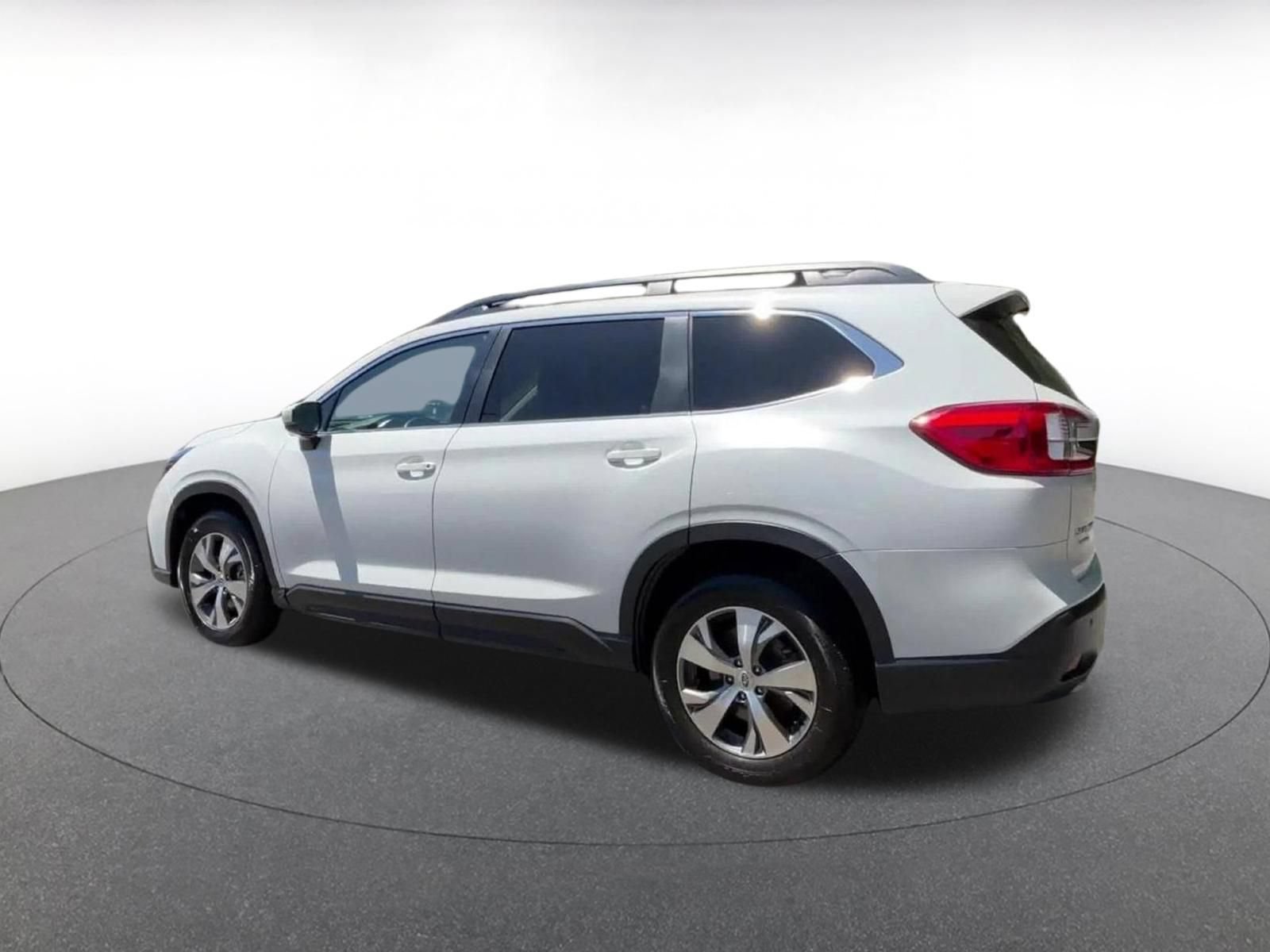 Used 2024 Subaru Ascent Premium w/ Convenience Package AWD/4WD image 10