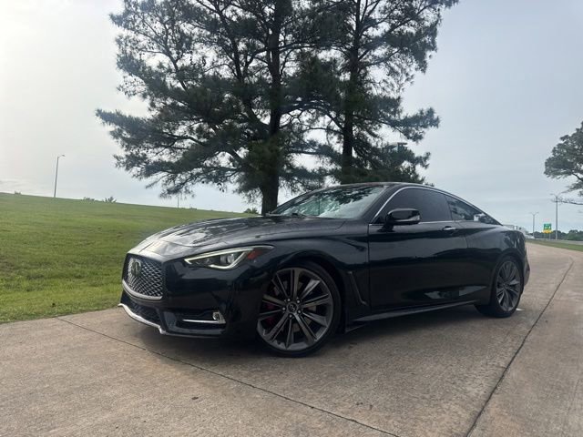 Used 2018 INFINITI Q60 Red Sport 400 w/ Pro Active Package RWD image 3