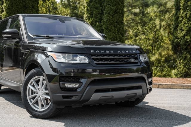 Used 2017 Land Rover Range Rover Sport SE AWD/4WD image 6