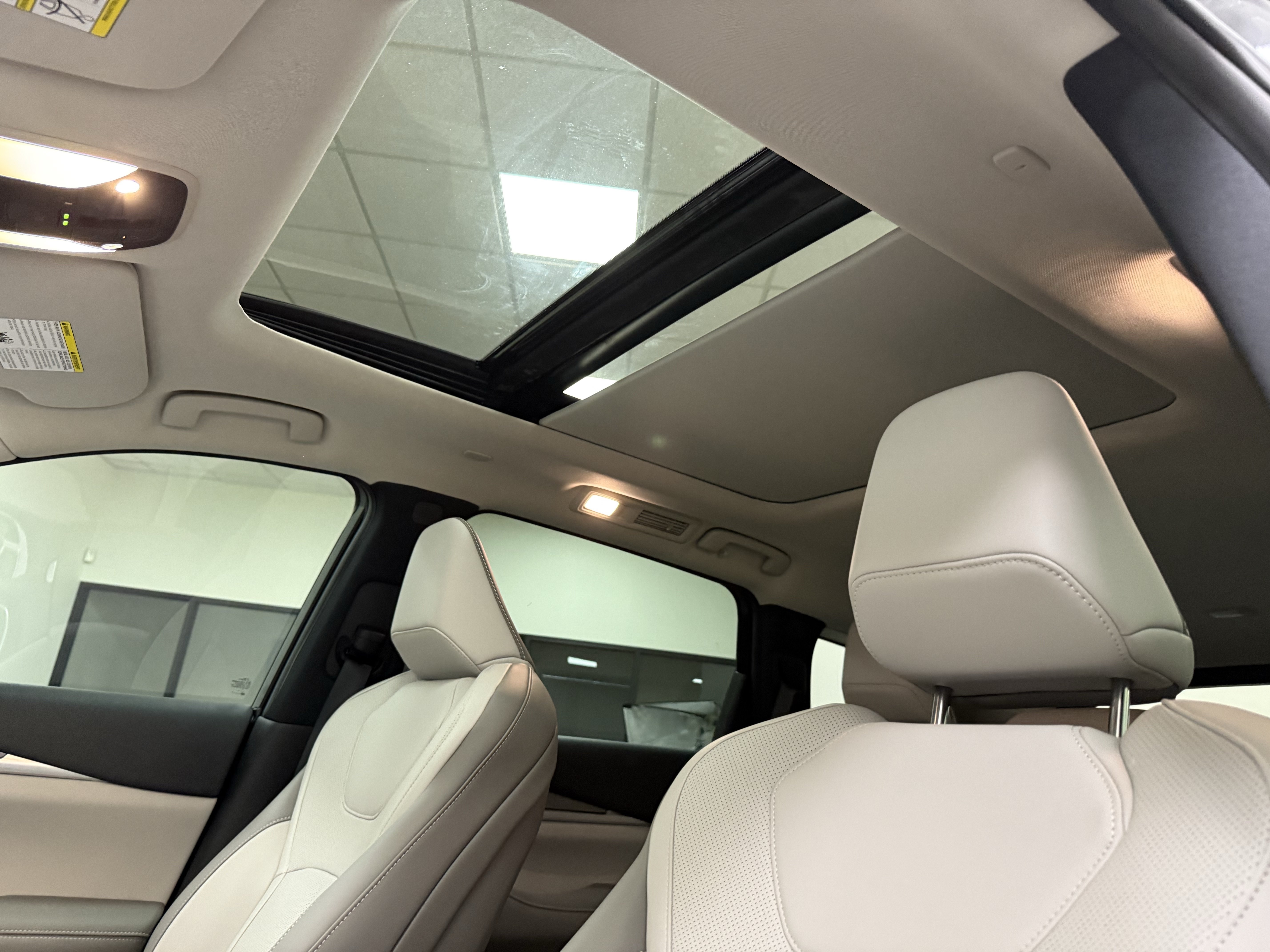 Certified 2027 INFINITI QX60 Luxe w/ Cargo Package FWD image 14