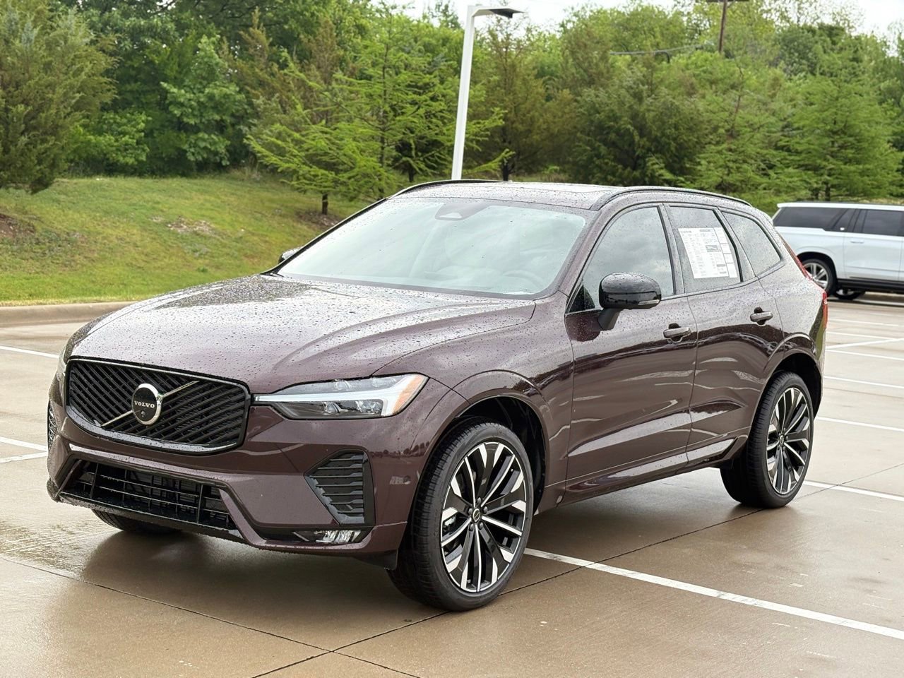 New 2026 Volvo XC60 B5 Ultra w/ Protection Package Premier AWD/4WD image 3