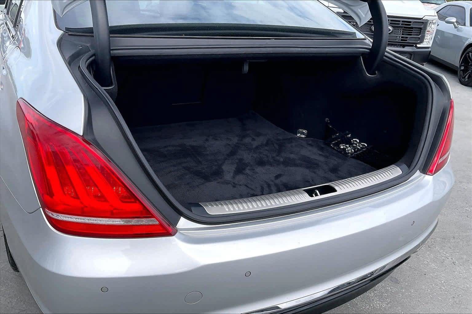 Used 2019 Genesis G90 5.0 Ultimate RWD image 18